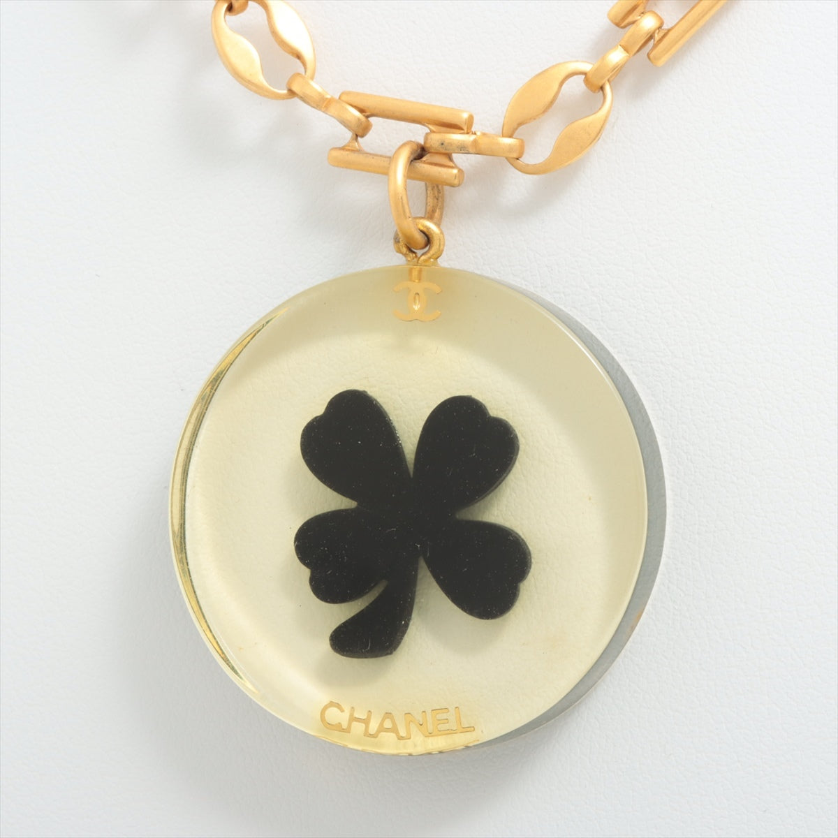 Vintage Chanel Gold Plated Interlocking CC Medallion Necklace – Madison  Avenue Couture